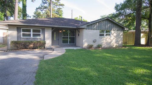 322 Broad Ripple Dr, Huffman, TX, 77336-2874 | Card Image