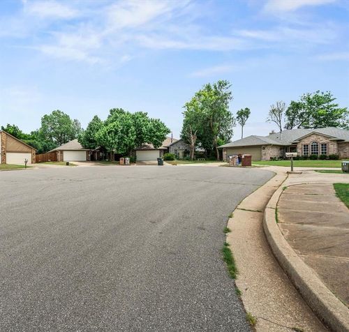 1030 Pruett Drive, Edmond, OK, 73003 | Card Image