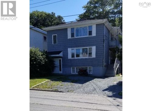 11 Foston Street, Dartmouth, NS, B2Y3T9 | Card Image