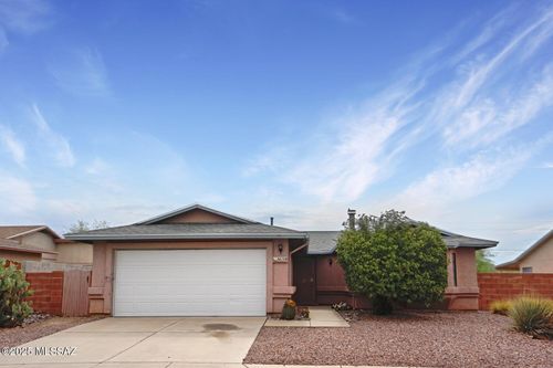 8650 N Chinaberry Way, Tucson, AZ, 85742-4169 | Card Image