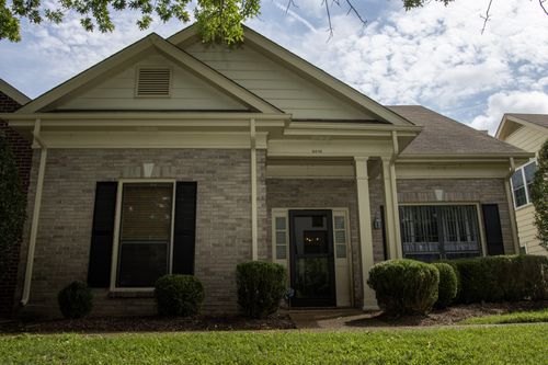 8616 Sawyer Brown Rd, Nashville, TN, 37221-2473 | Card Image