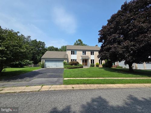 212 Fairhill Dr, WILMINGTON, DE, 19808-4311 | Card Image