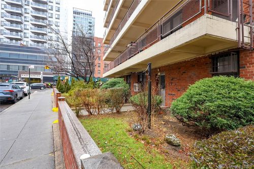 ste-l1-137 Franklin Ave, Flushing, NY, 11355-3842 | Card Image