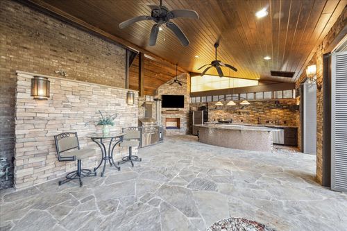 2614 Rip Van Winkle Dr, Pearland, TX, 77581-6414 | Card Image