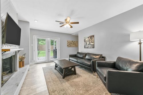 6209 Calmont Ave, Fort Worth, TX, 76116-4619 | Card Image