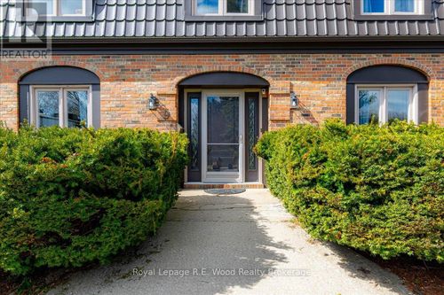 9 Woodcock Dr, Tillsonburg, ON, N4G4L7 | Card Image