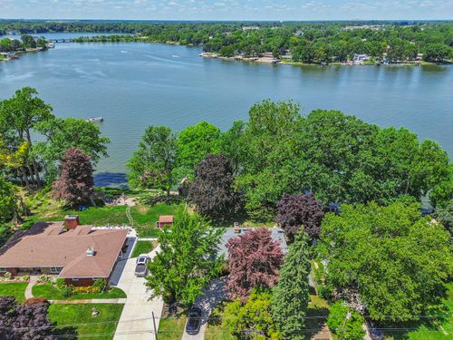 303 Huron River Dr, Belleville, MI, 48111-2761 | Card Image