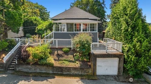 3943 S Orcas Street, Seattle, WA, 98118 | Card Image
