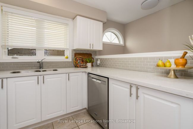 59 Cranberry Surf, Condo with 3 bedrooms, 2 bathrooms and 1 parking in Collingwood ON | Image 17
