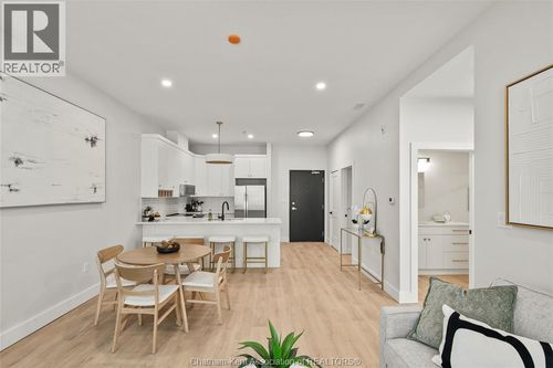 304-364 Grand Ave E, Chatham, ON, N7L0H5 | Card Image