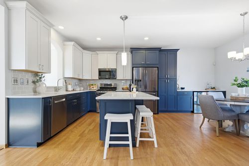 103-15548 Dynasty Way, Apple Valley, MN, 55124-7836 | Card Image