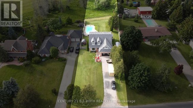 1252 Shore Acres Dr, House other with 4 bedrooms, 3 bathrooms and 12 parking in Gilford ON | Image 27