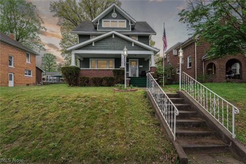 193 N 1st St, Rittman, OH, 44270-1403 | Card Image