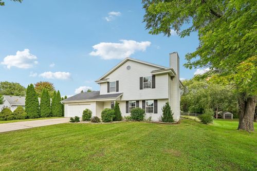 970 E Mackinac Avenue, OAK CREEK, WI, 53154 | Card Image