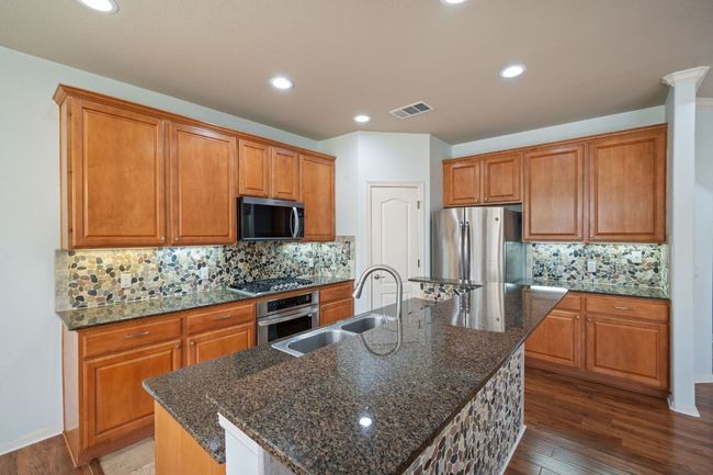 4229 Johns Light Dr, Condo with 3 bedrooms, 3 bathrooms and 4 parking in Austin TX | Image 8