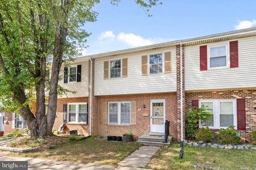 202 Overlook Ct, FREDERICKSBURG, VA, 22405-1956 | Card Image