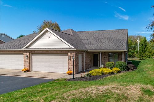 138 Abbey Rd, New Castle, PA, 16105-1022 | Card Image