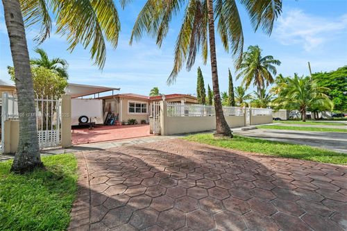 100 E 37th St, Hialeah, FL, 33013-2644 | Card Image