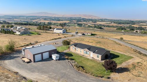 10711 W Yakitat Pl, Benton City, WA, 99320-5731 | Card Image