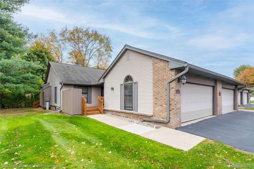 14098 Meadow Hill Ln, Plymouth, MI, 48170-3172 | Card Image