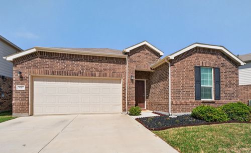 833 Lemongrass Ct, Fort Worth, TX, 76131-1774 | Card Image