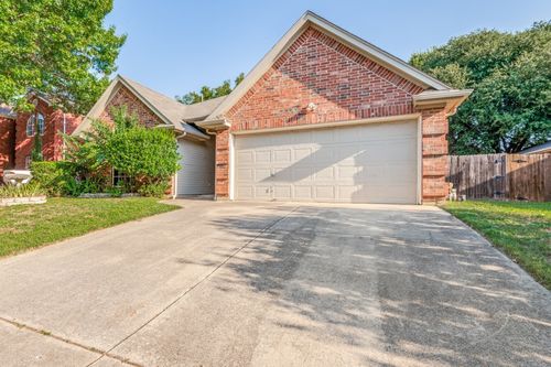 9053 Tyne Trl, Fort Worth, TX, 76118-7506 | Card Image