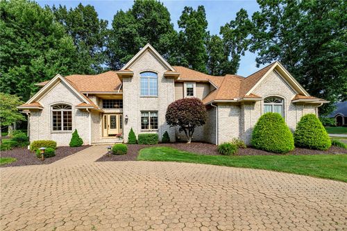 204 Stirling Dr, Butler, PA, 16001-6716 | Card Image