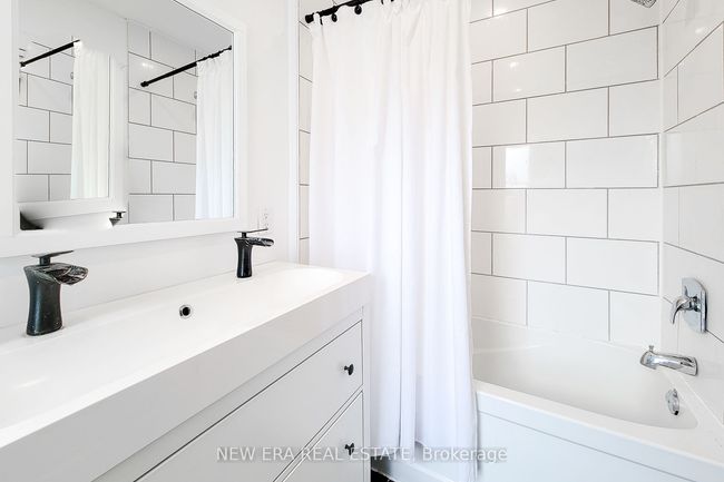 18 Ellis Ave, House other with 2 bedrooms, 2 bathrooms and 1 parking in Hamilton ON | Image 26