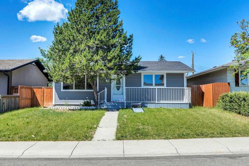 95 Pensville Road Se, Calgary, AB, T2A4K3 | Card Image