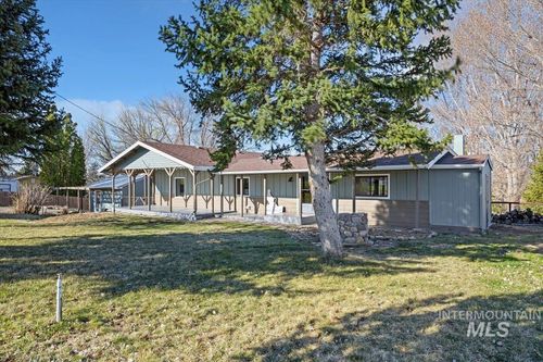 2861 S 1050 E, Hagerman, ID, 83332-5835 | Card Image