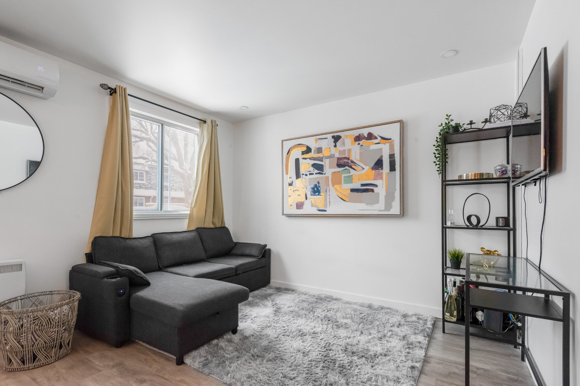 Residential in Montréal (Rivière-des-Prairies/Pointe-aux-Trembles 4