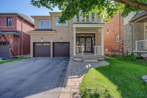 33 Schuster Lane, Thornhill, ON, L4J8Y7 | Card Image