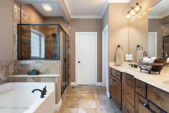 905 Fossil Creek Cir, House other with 4 bedrooms, 3 bathrooms and null parking in Louisville KY | Image 31