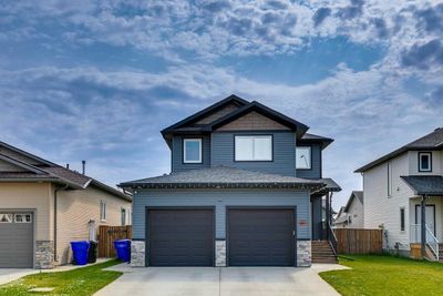 19 Vincent Cres, House detached with 3 bedrooms, 2 bathrooms and 4 parking in Olds AB | Image 1