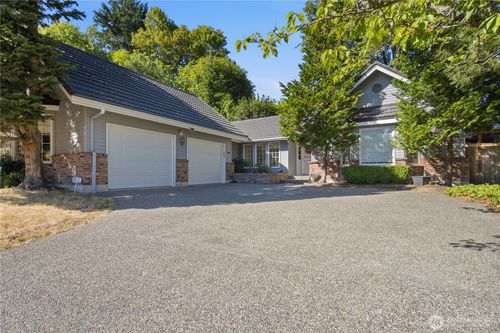 14018 Se 51st Pl, Bellevue, WA, 98006-3467 | Card Image