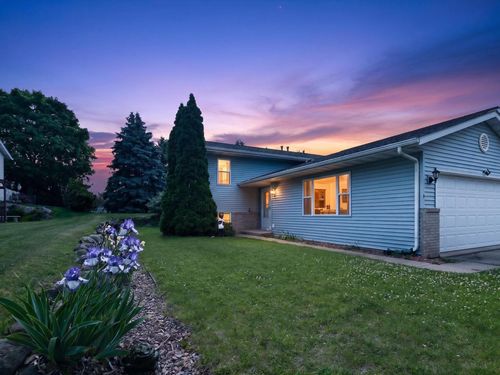 808B N Clover Lane, Cottage Grove, WI, 53527 | Card Image