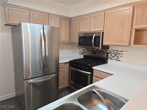 unit-103-3168 Tarpon Dr, Las Vegas, NV, 89120-5325 | Card Image