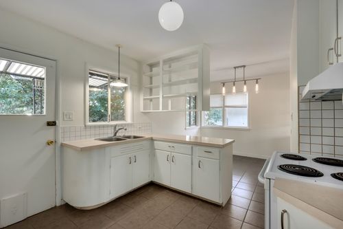 509 E Keith Road, North Vancouver, BC, V7L1W3 | Card Image