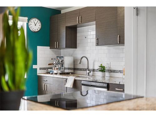 2870 Pontiac St, Denver, CO, 80207-2923 | Card Image