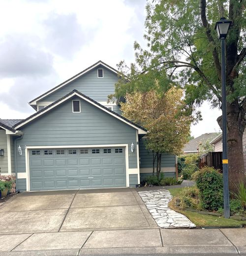 2770 Parkwood Village Ln, Central Point, OR, 97502-3537 | Card Image