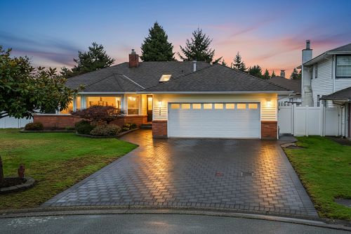 9424 154a St, Surrey, BC, V3R9C8 | Card Image