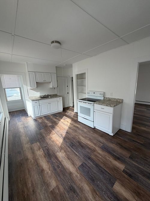 apt-2-45 Elliott St, Beverly, MA, 01915-3295 | Card Image