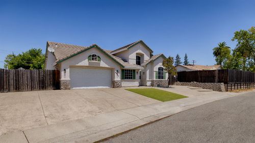 8583 Almond Bluff Ct, Orangevale, CA, 95662-4419 | Card Image