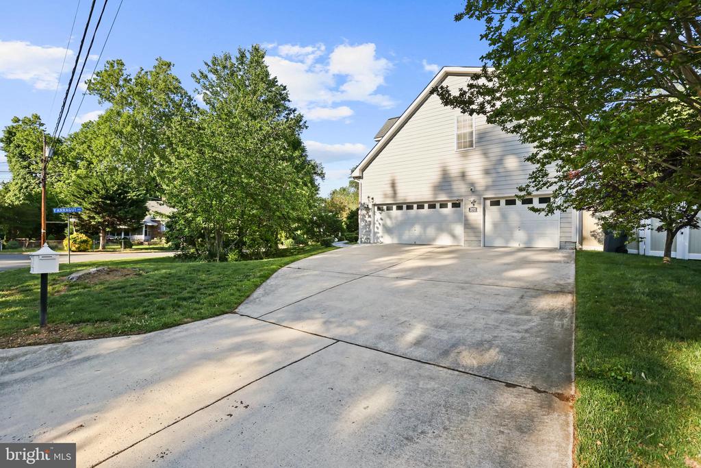 Residential in FALLS CHURCH 4