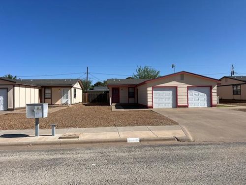 409 36th Pl, Snyder, TX, 79549-5023 | Card Image