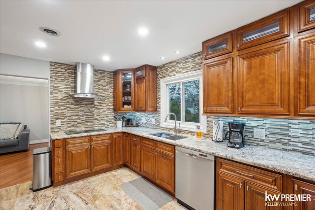 5584 Pembury, House other with 4 bedrooms, 4 bathrooms and null parking in West Bloomfield MI | Image 7