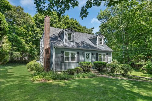 27 Fairway Dr, North Kingstown, RI, 02852-6201 | Card Image