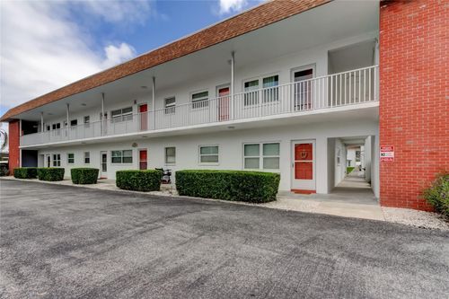 apt-204a-1325 58th St N, ST PETERSBURG, FL, 33710-5882 | Card Image