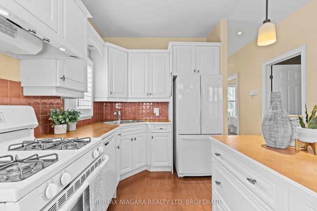9 - 450 Nassau St, Condo with 3 bedrooms, 3 bathrooms and 1 parking in Niagara on the Lake ON | Image 13