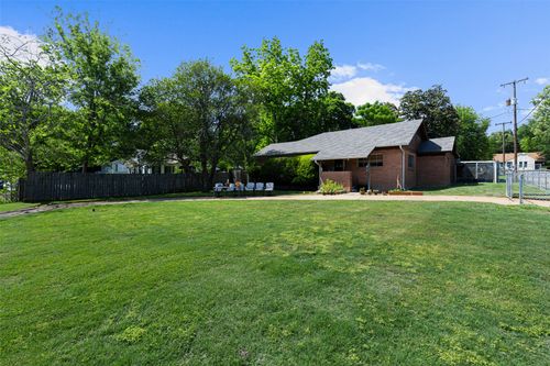 500 W Marshall Avenue, Gladewater, TX, 75647 | Card Image